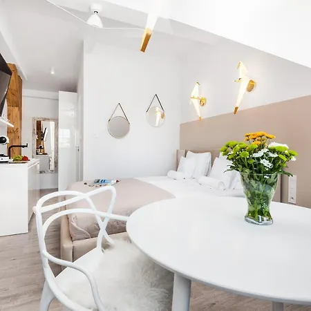 Pier Apartments By Oneapartments